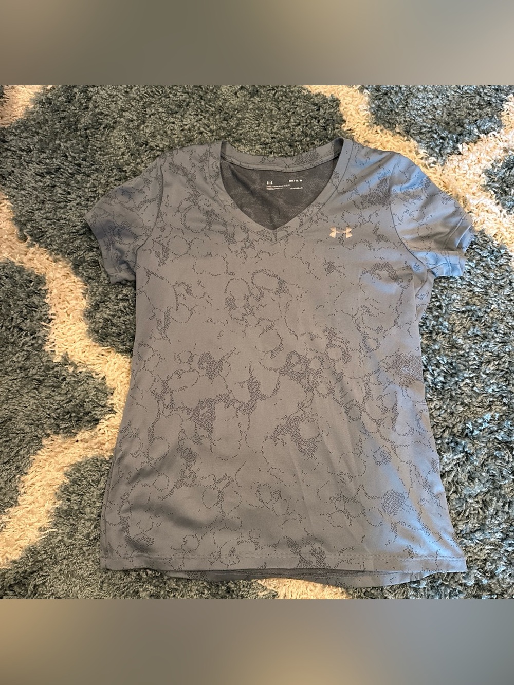 Under Armour Women’s Gray Patterned V-Neck Active Tee - Gray